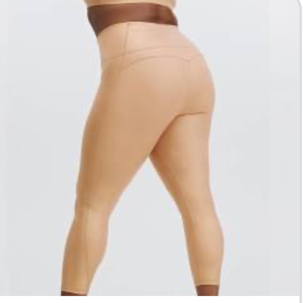Fabletics PureLuxe Ultra HW 7/8 Leggings in Iridescent Desert - Size 2X